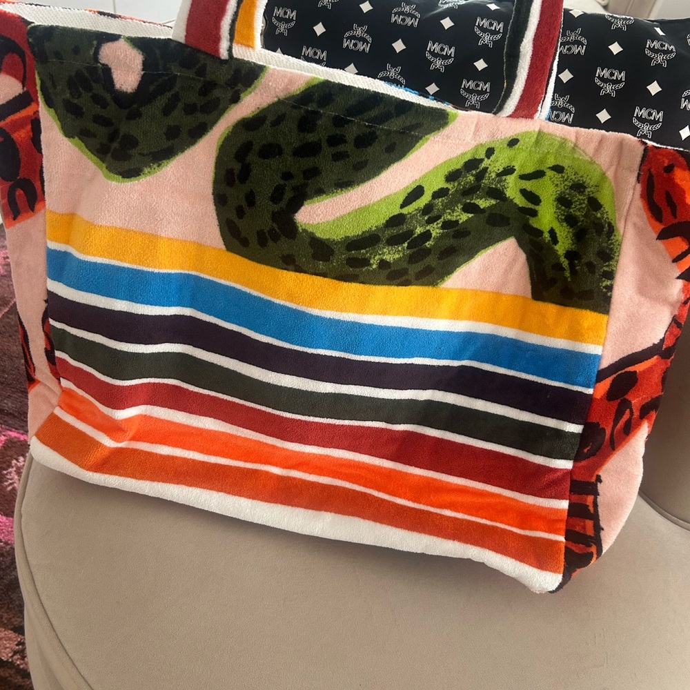 Escada Colorful Large Towel Bag - Picture 3 of 8